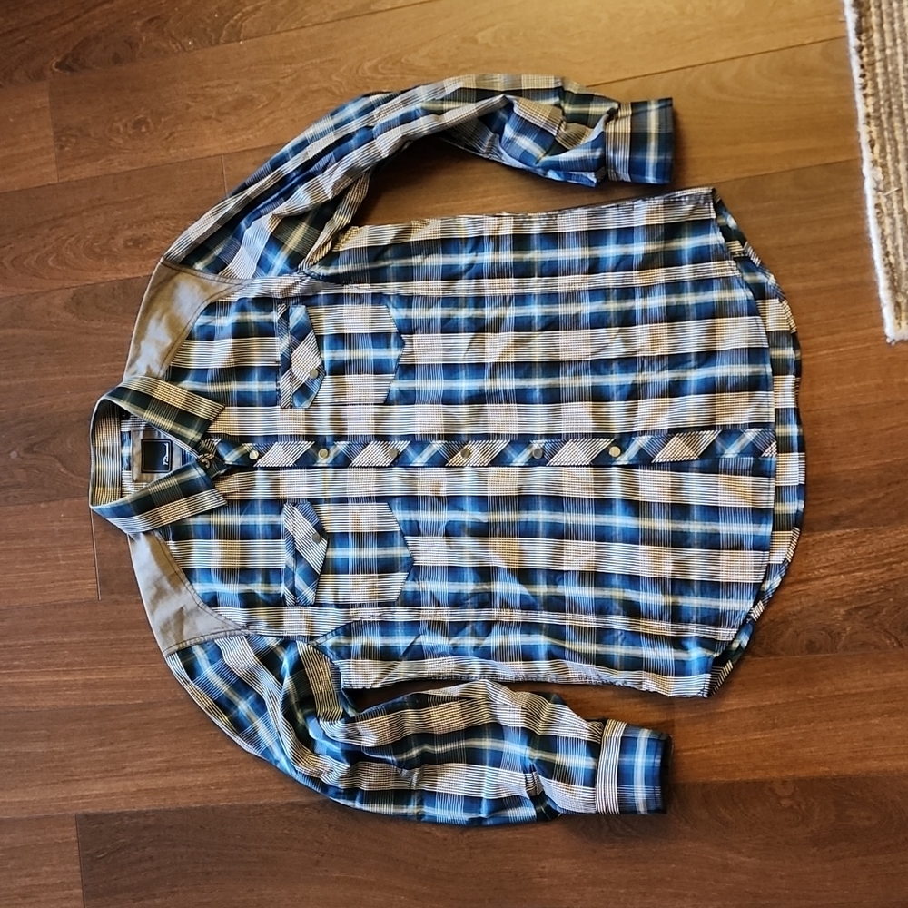 7 Diamonds Longsleeve men's dress shirt. Plaid, size L